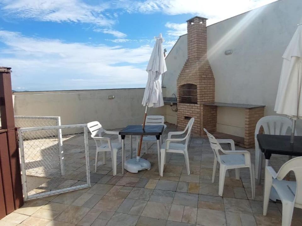 Triplex Cabo Frio Apartment Екстериор снимка