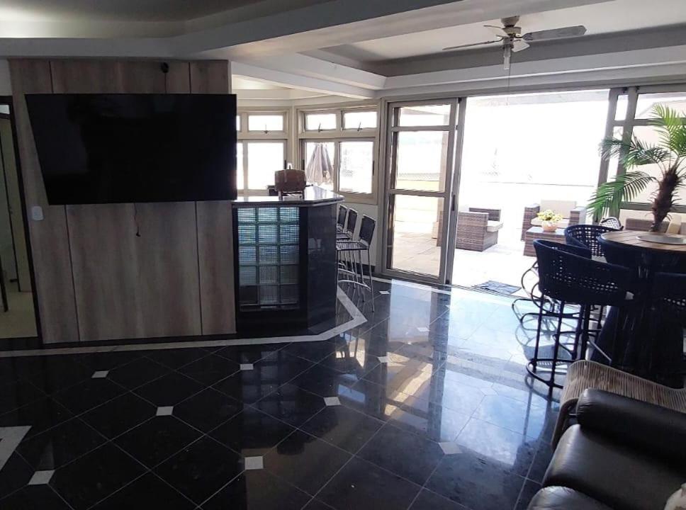 Triplex Cabo Frio Apartment Екстериор снимка